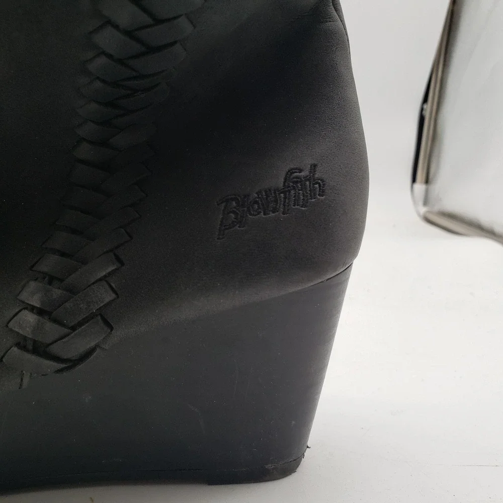 Blowfish Boots Womens Size 10 Black Wedge Ankle Booties Side Zip Braided‎ Detail